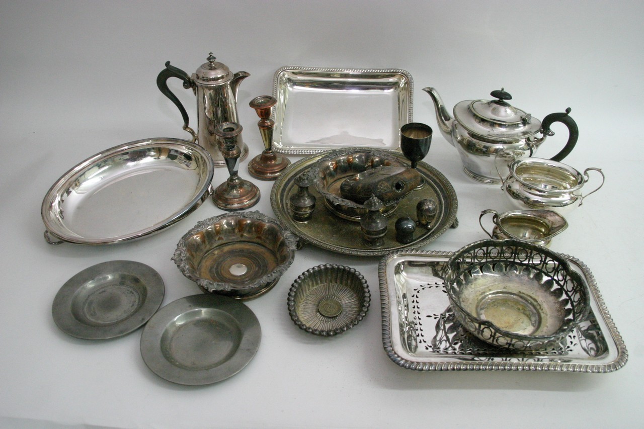 A small collection of silver plated items includin