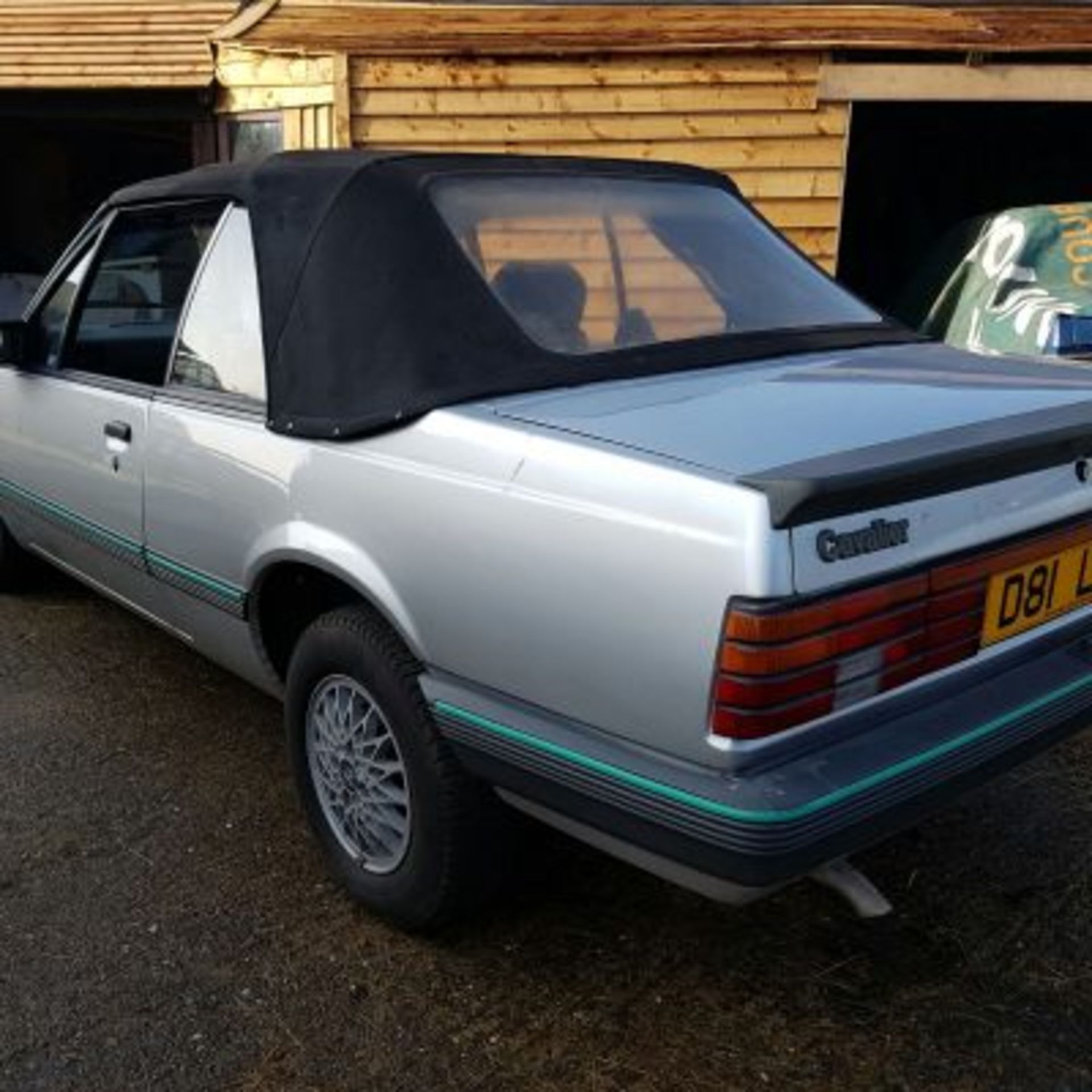 Vauxhall Cavalier Convertible 1986 - We cannot remember the last time we saw one of these! A 1986 - Image 2 of 11