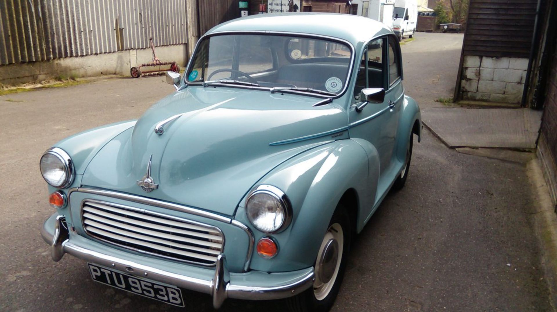 Morris Minor “Low mileage” 1964 - This lovely low mileage 1964 “Moggy Minor” has been owned by the