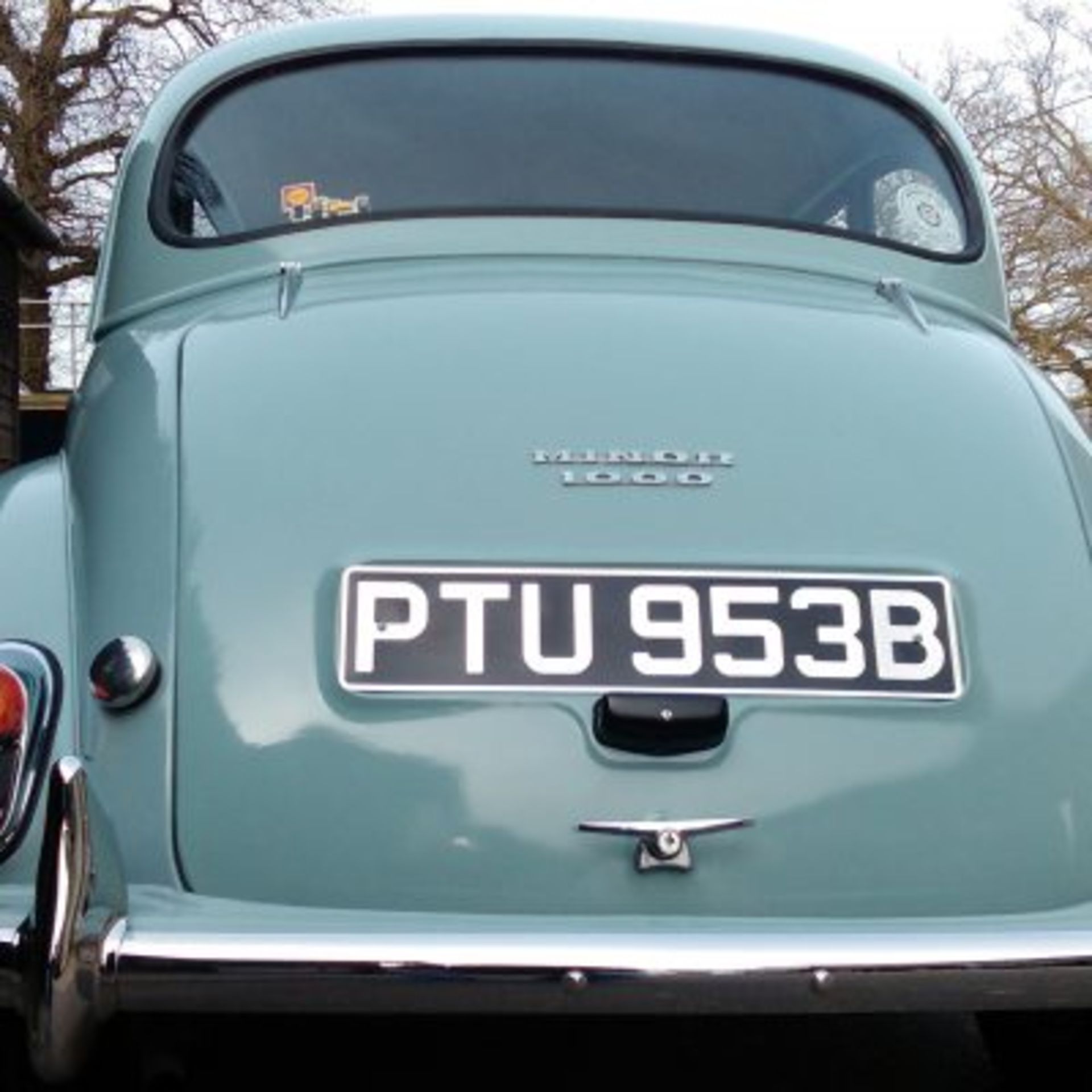Morris Minor “Low mileage” 1964 - This lovely low mileage 1964 “Moggy Minor” has been owned by the - Image 5 of 14