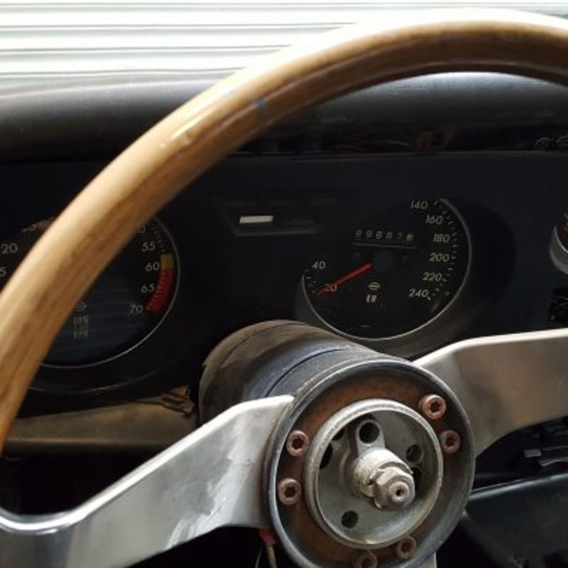 Opel “GT” 1972 - Found lurking in a barn in the South of France is this “abandoned restoration” Opel - Image 7 of 12