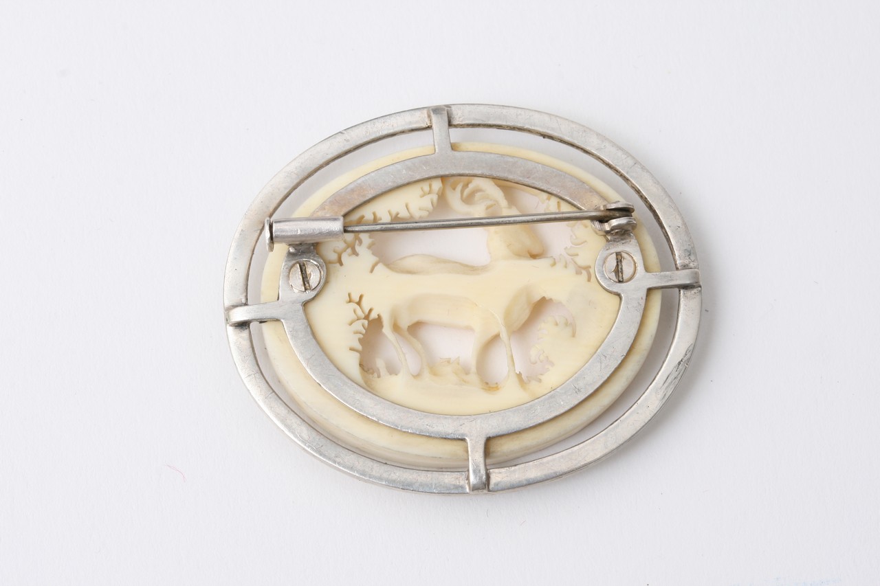 An ivory and silver Scottish brooch depicting a de - Image 3 of 3