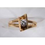 A 9ct Gold Art Deco Style Ring with Clear Stone, Size J