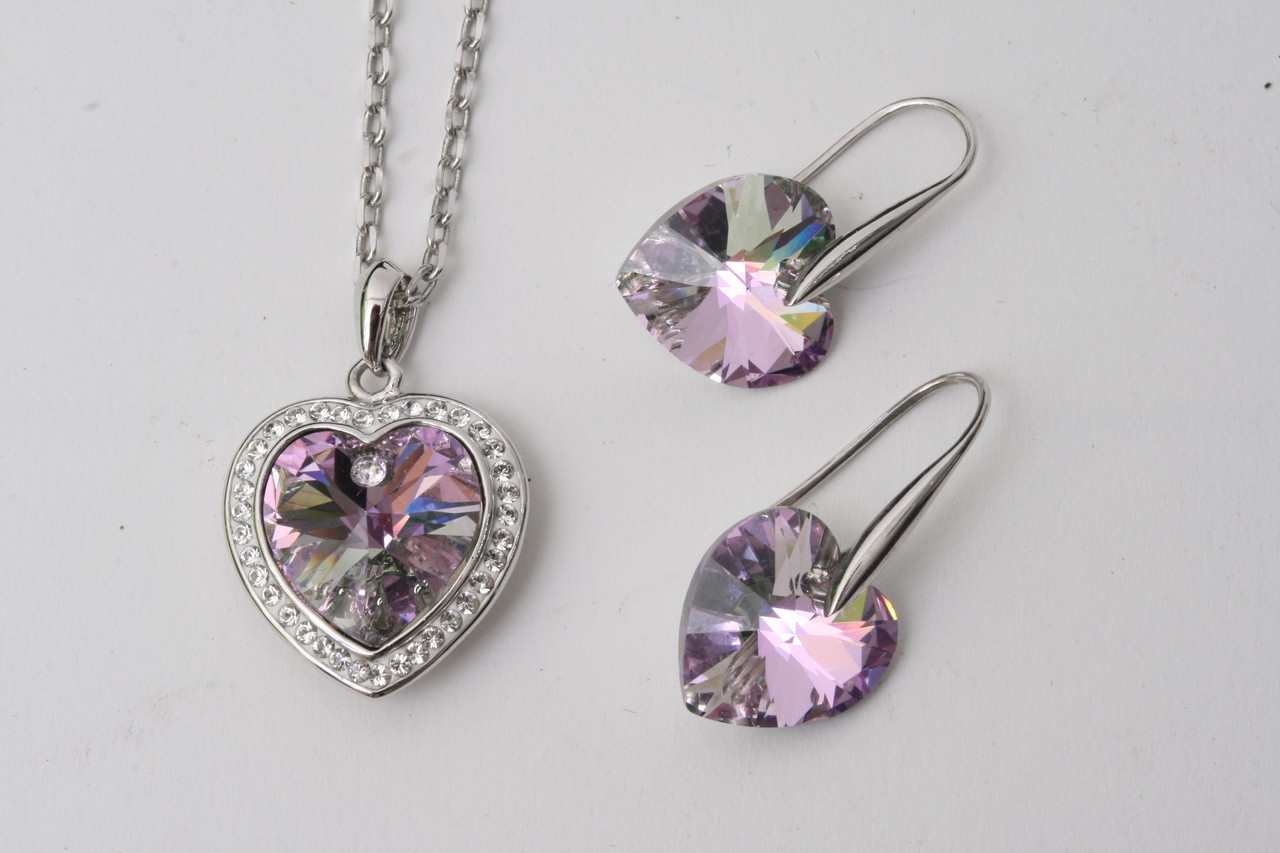 A Swarovski heart shaped pendant and matching earr - Image 3 of 4