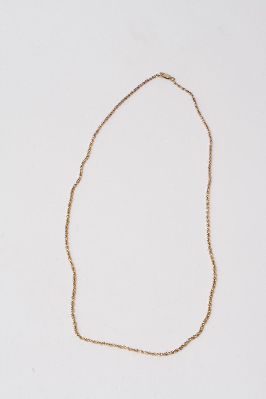 A 9ct gold chain