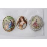 Five brooches including Chorrer brooches