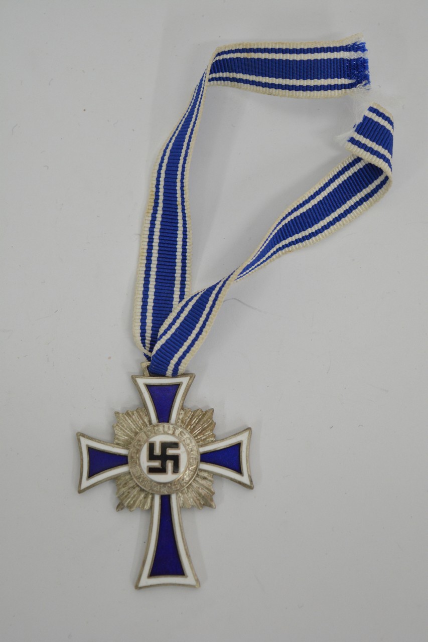 A German WW2 style mothers cross in silver grade w