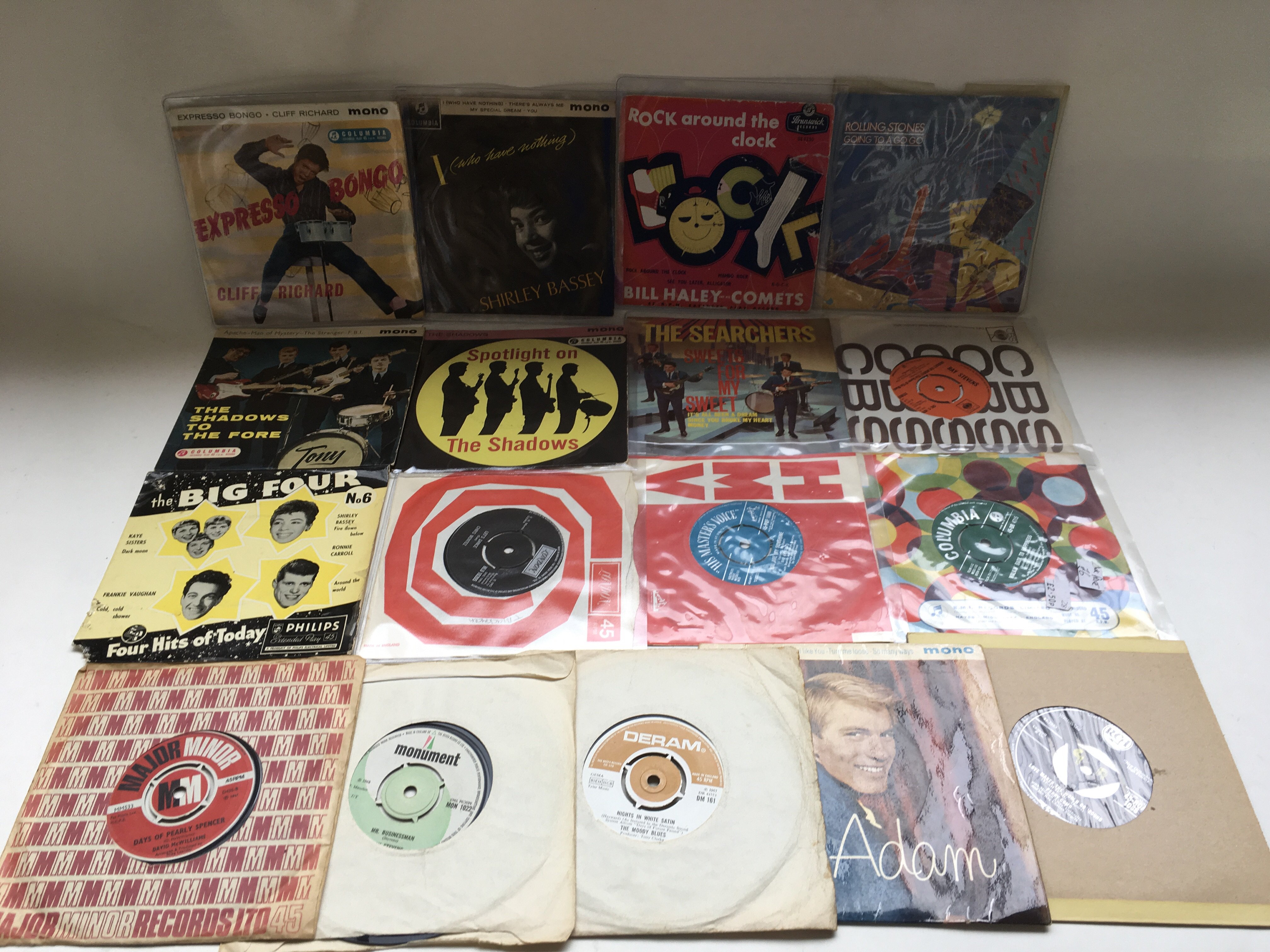 A collection of mainly 1960's 7 inch singles and E - Image 2 of 2