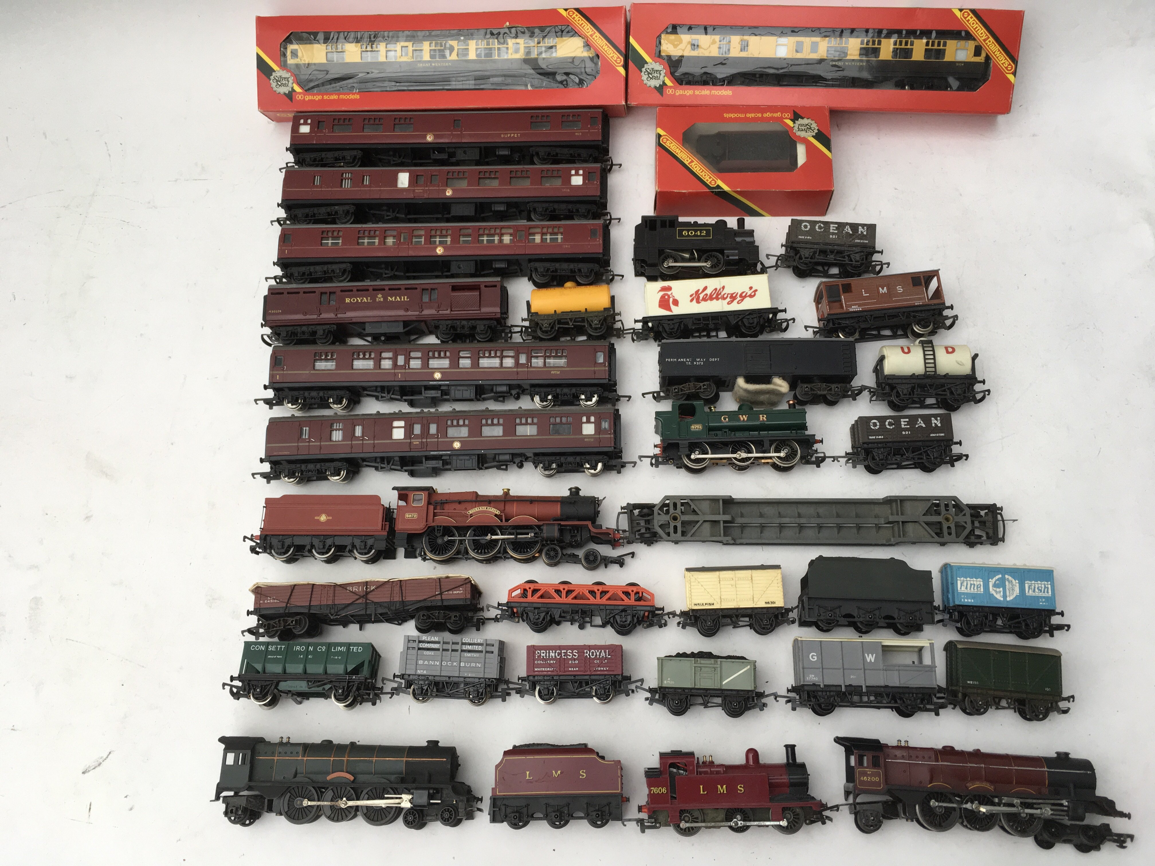 A collection of unboxed Hornby OO gauge model rail - Image 2 of 2