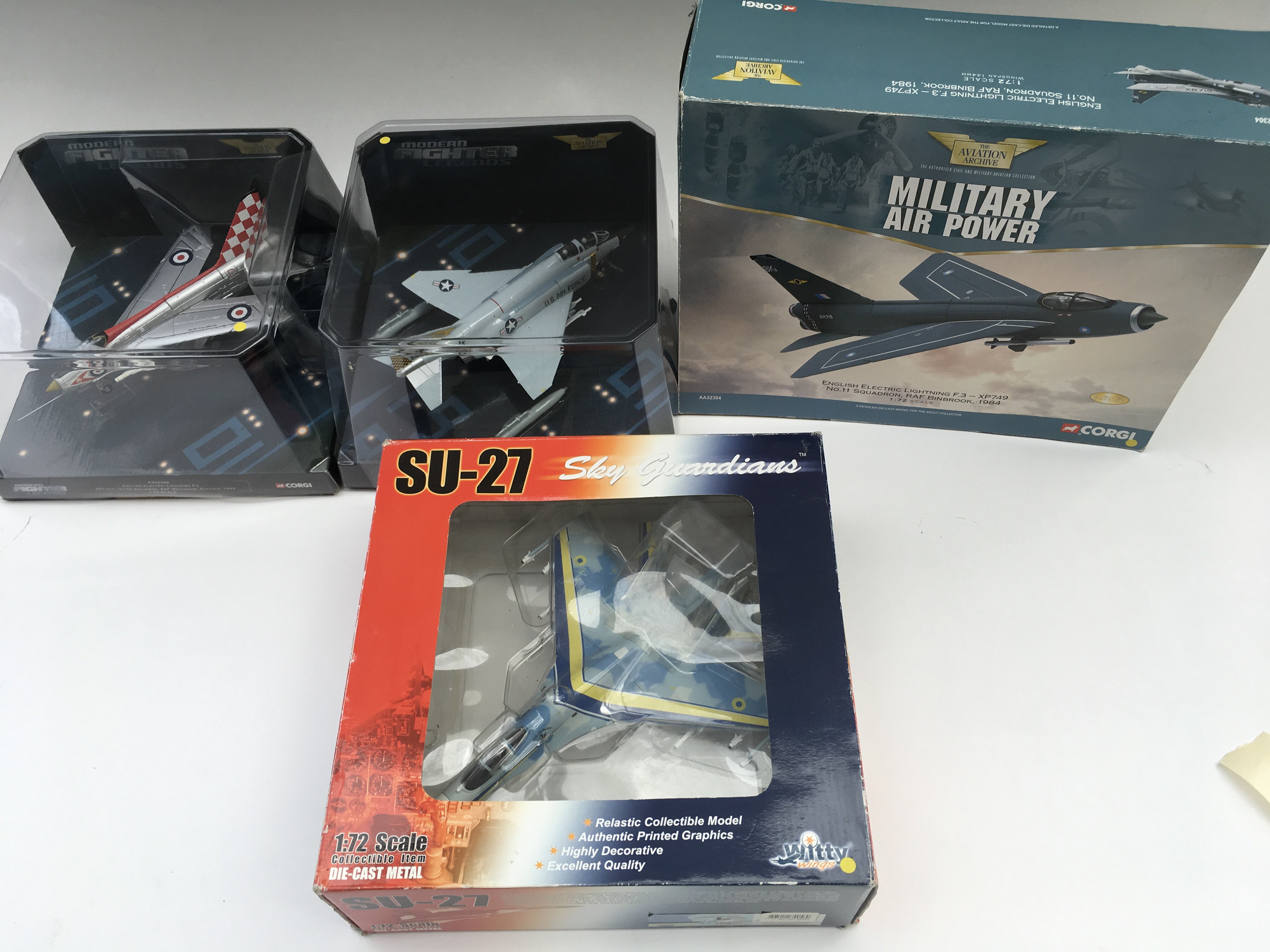 4 boxed model aircraft including Aviation Archives