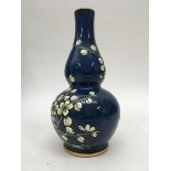 A new Chelsea double gourd vase. Oriental influenc