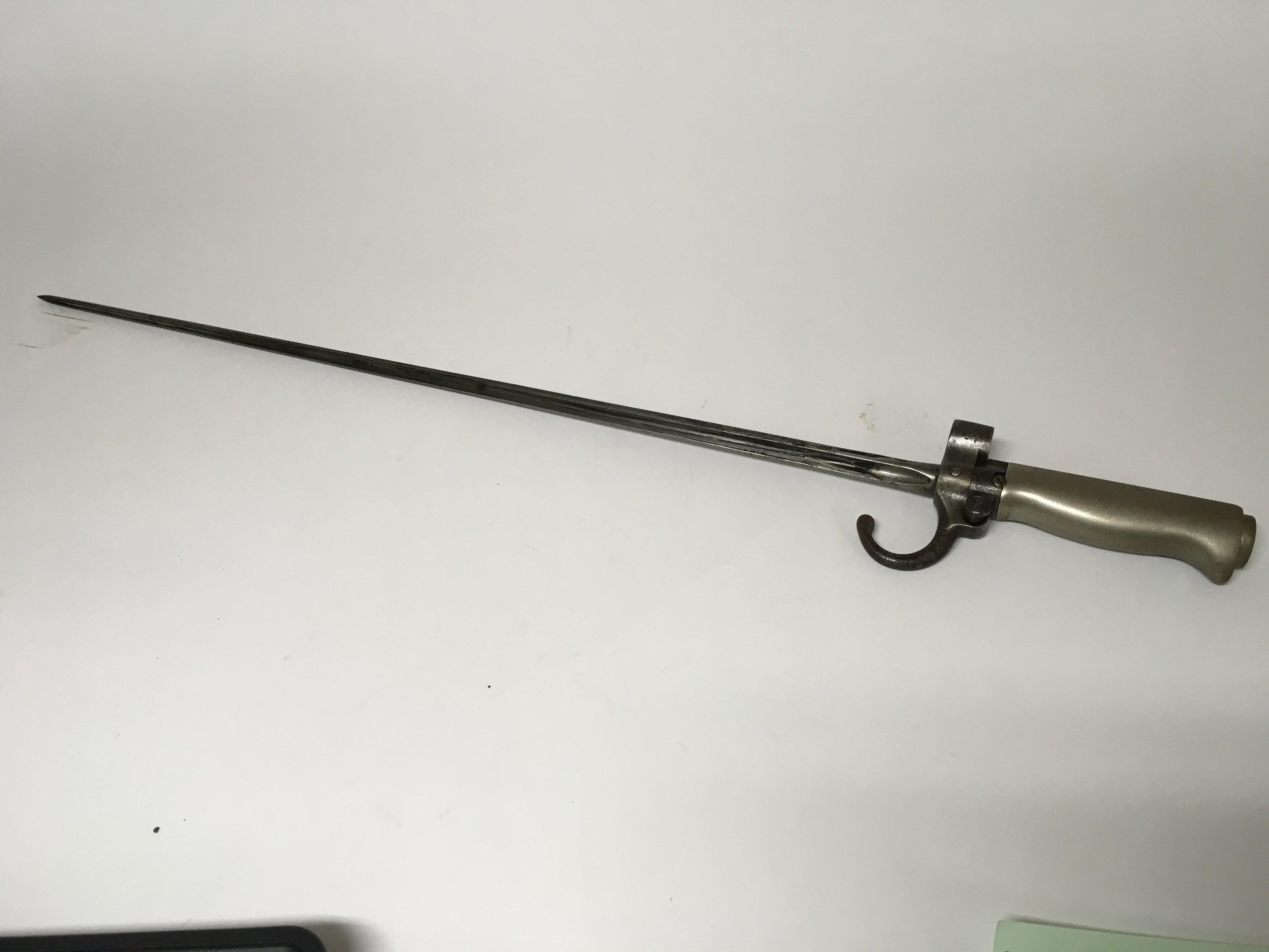 A French M1886 bayonet for use with the 8mm Lebel rifle. This bayonet has a locking mechanism for - Image 5 of 5