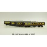 Wrenn 00 gauge four carriage Pullman coach pack.