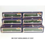 Fourteen Bachmann 00 gauge SR coaches,