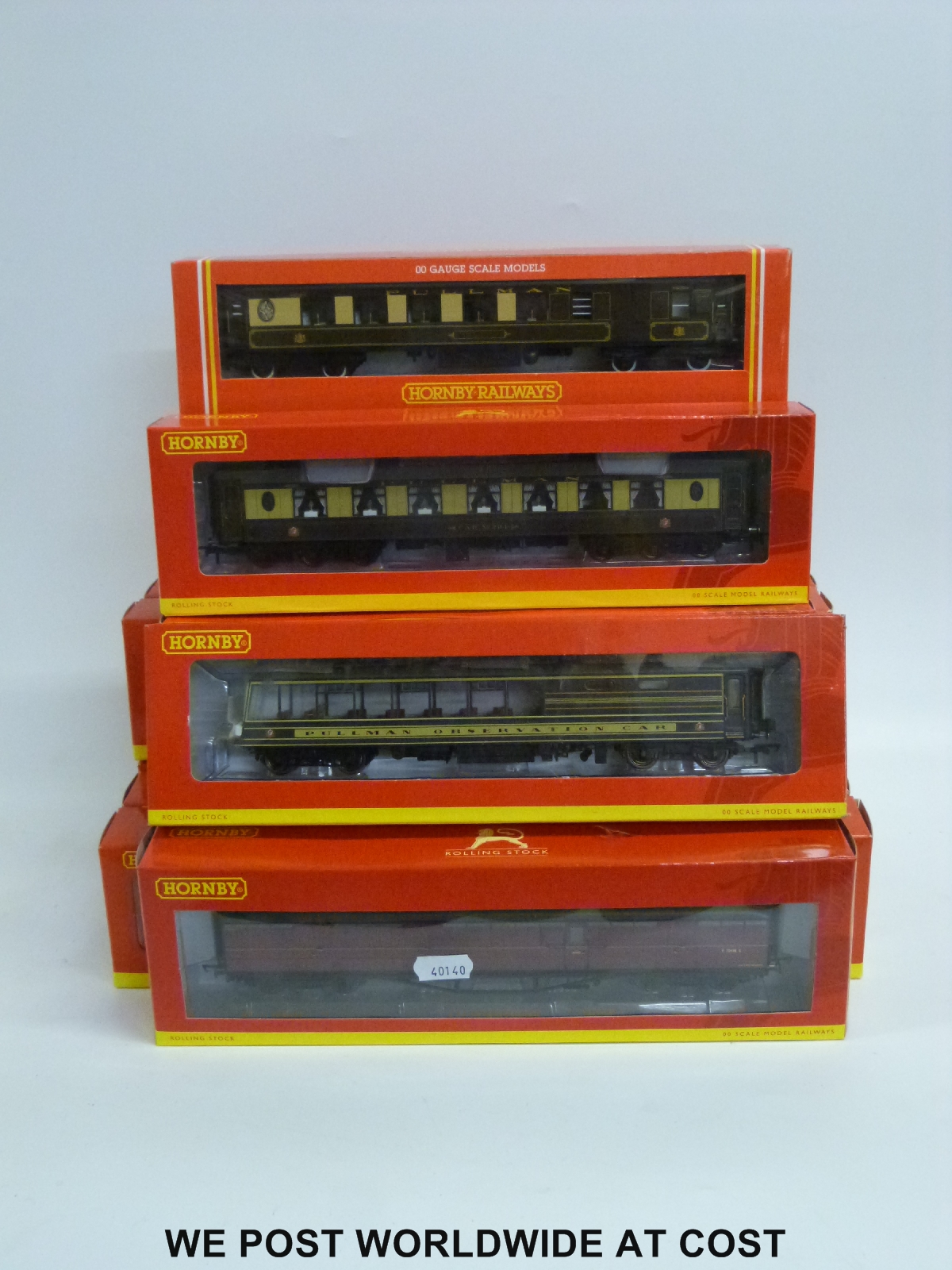 Twelve Hornby 00 gauge carriages,