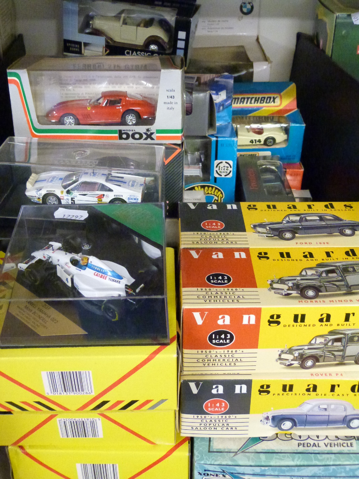 Over 30 Matchbox, Vanguards, Xonex, Lledo and other diecast model vehicles, all in original boxes. - Image 2 of 2