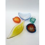 Five pieces of glass to include Murano Sommerso,