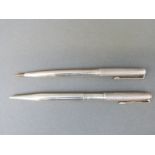 A hallmarked silver Yard-o-Led pen and pencil set