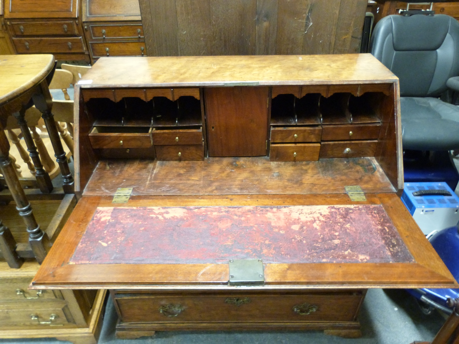 A 19thC mahogany bureau with two over three graduated drawers and fitted interior raised on bracket - Image 6 of 6