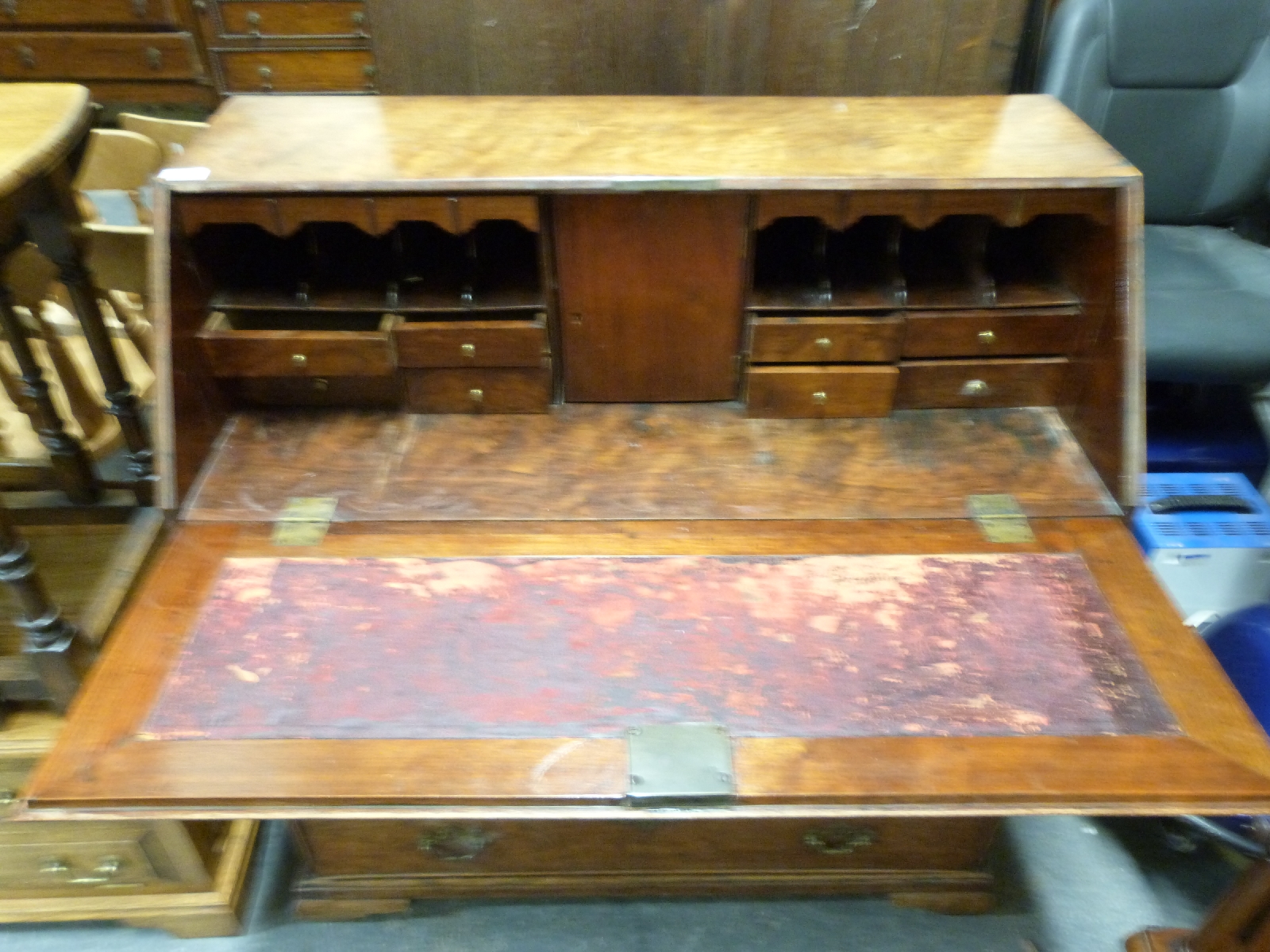 A 19thC mahogany bureau with two over three graduated drawers and fitted interior raised on bracket - Image 5 of 6