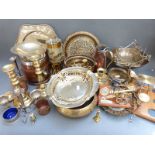 A collection of metalware, plated ware,