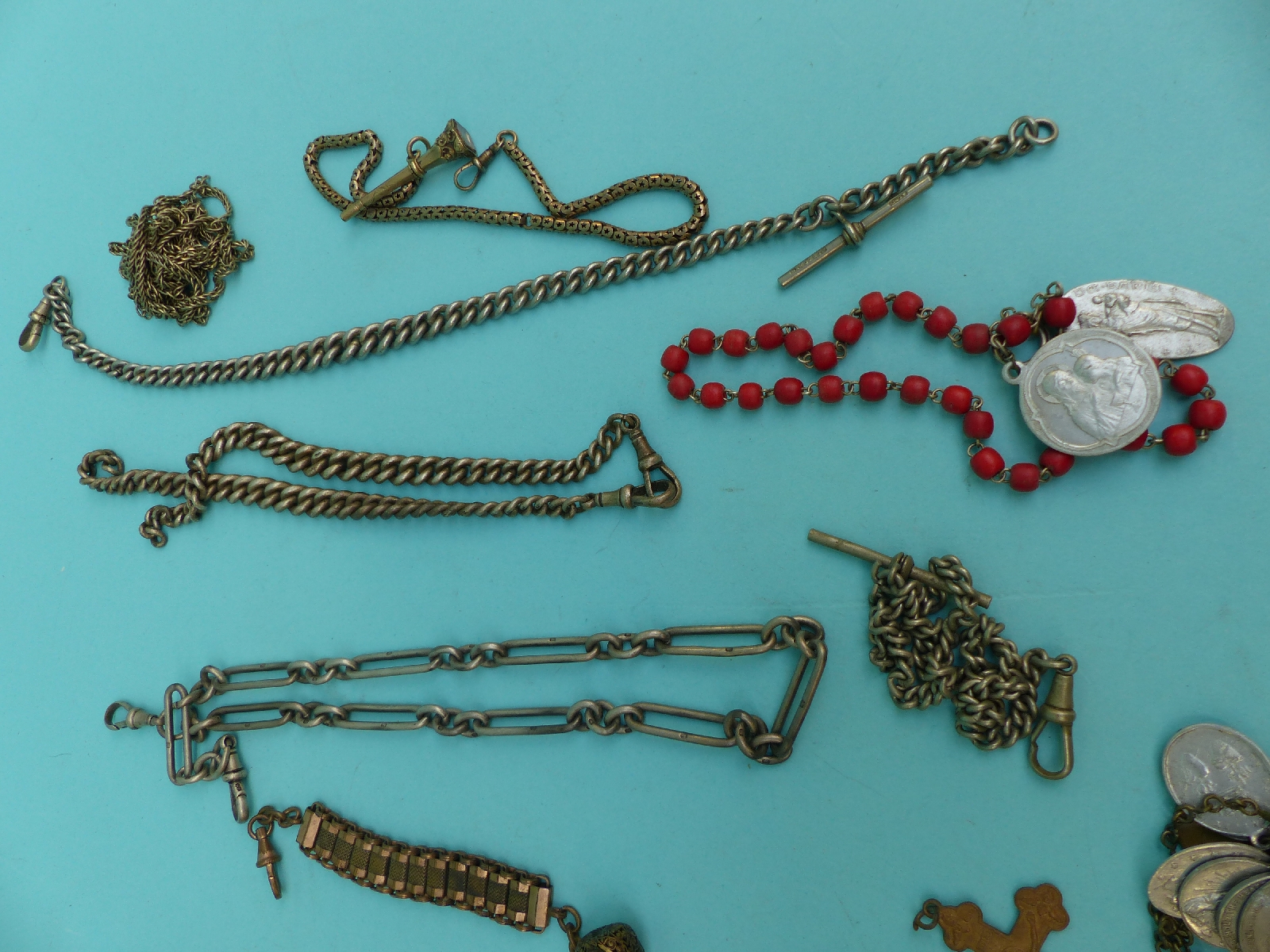 A collection of various Alberts, watch chains, agate necklace, yellow metal watch chain, - Image 3 of 5
