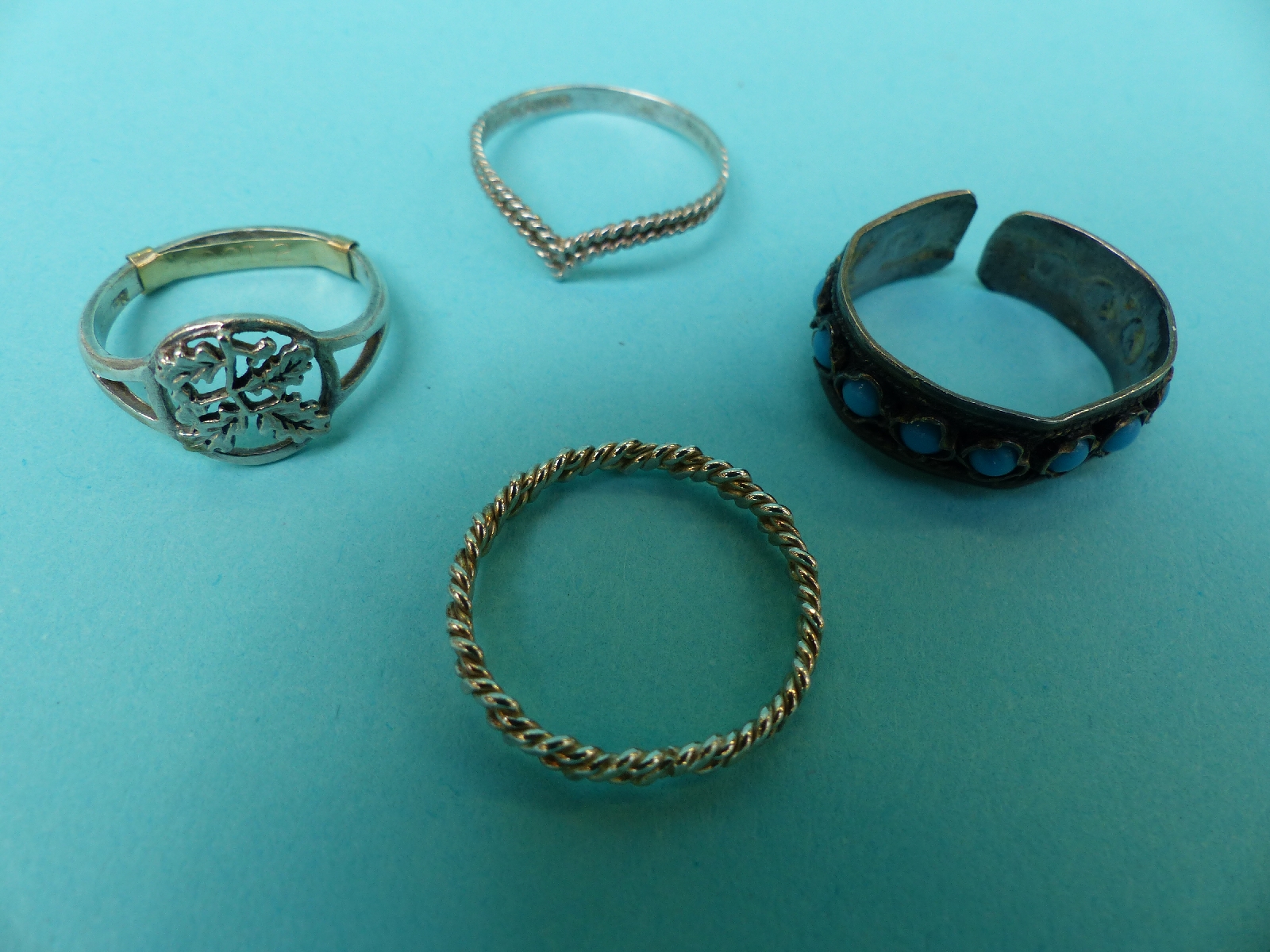 A collection of silver rings, bangles, - Image 5 of 11