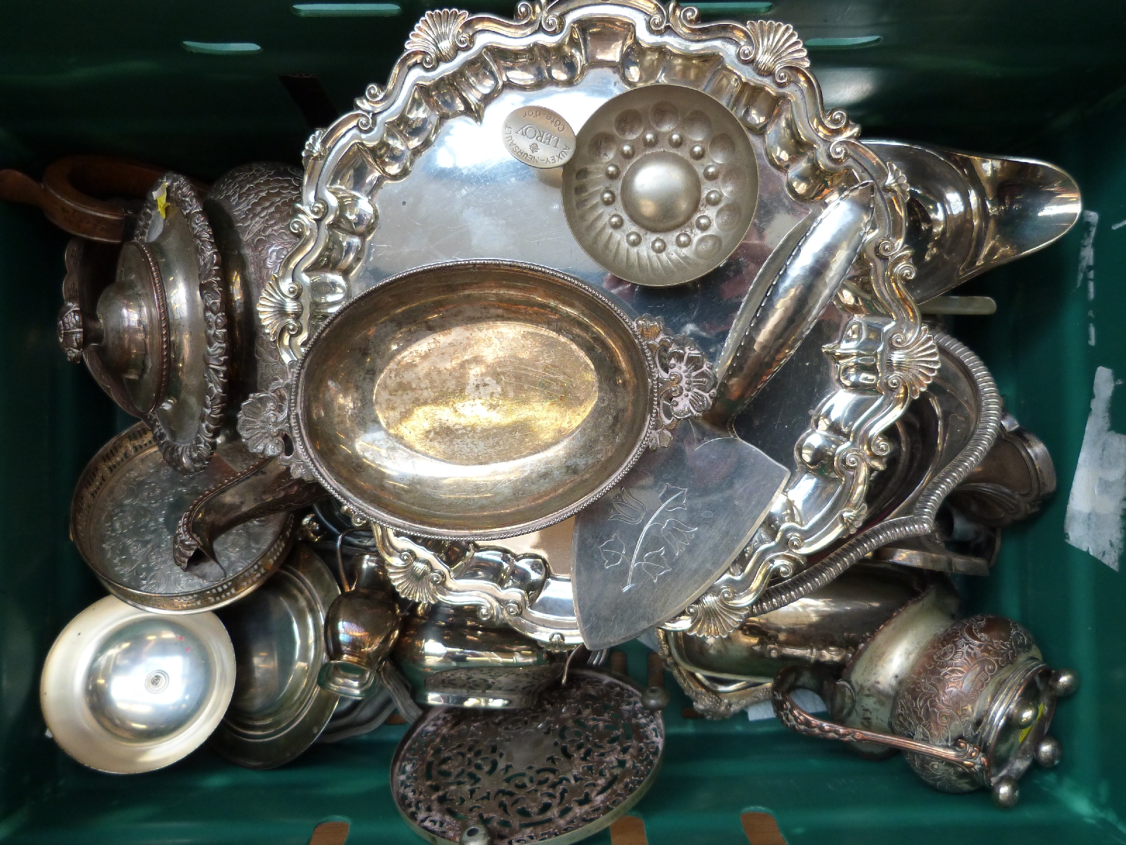 A large quantity of silver plate and other metalware including teaware, trays, tazzas, - Image 2 of 4