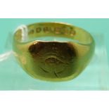 A 22ct gold Victorian signet ring, 5.