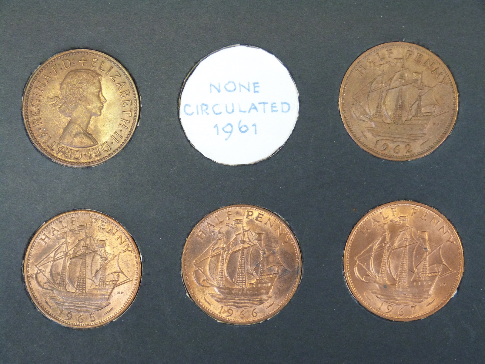 An amateur collection of farthings to include George III Hibernia VF, larger Victorian examples, - Image 8 of 8
