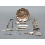 A feature hallmarked modern silver dish, diameter 11cm, three hallmarked silver thimbles,