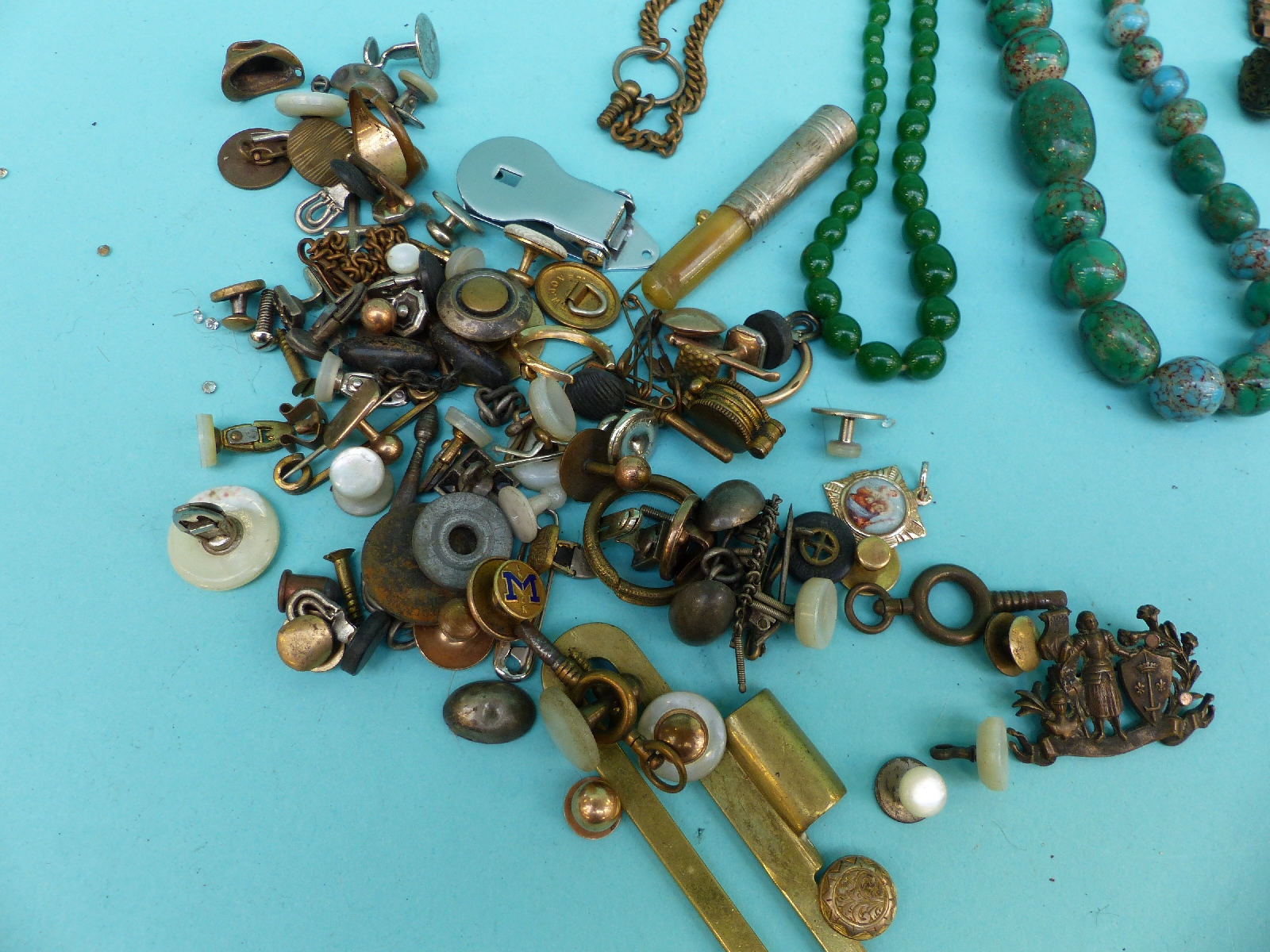 A collection of various Alberts, watch chains, agate necklace, yellow metal watch chain, - Image 2 of 5
