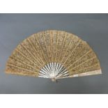 A late 19th/early 20thC mother of pearl and lace fan, the leaf with needle lace floral design,