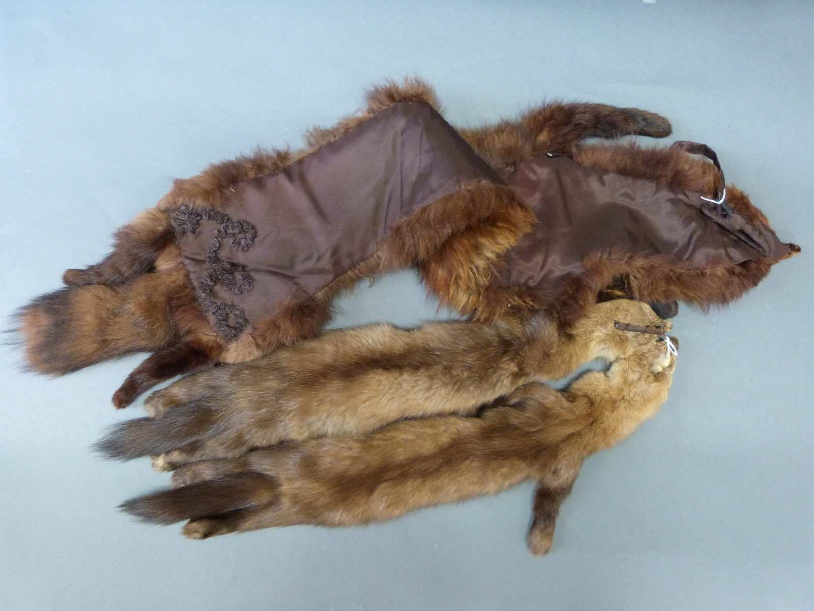 Two taxidermy fur stoles - Image 2 of 2
