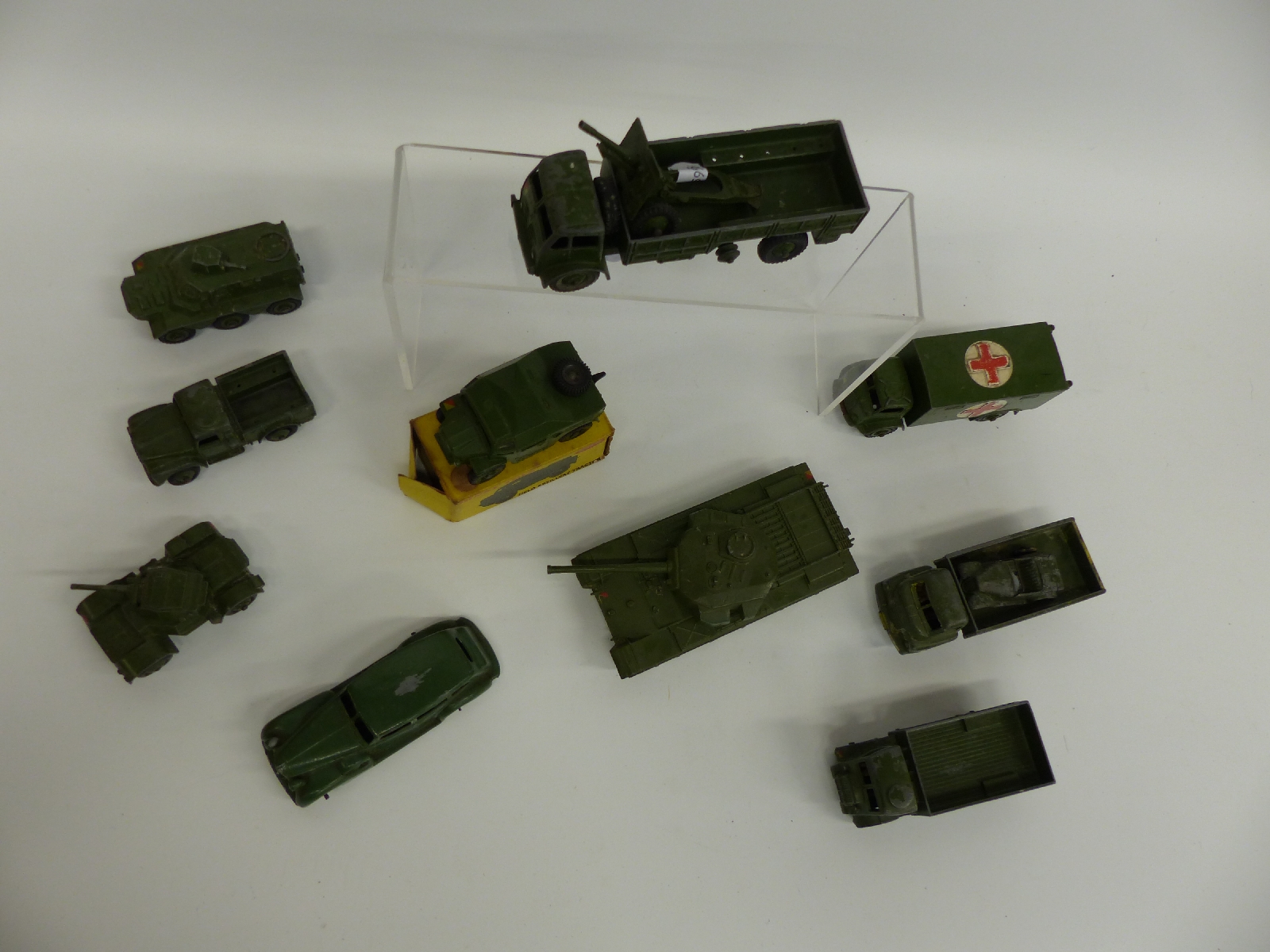 Twelve Dinky Toys and Supertoys diecast model military vehicles including 10-ton Army Truck, - Image 2 of 2