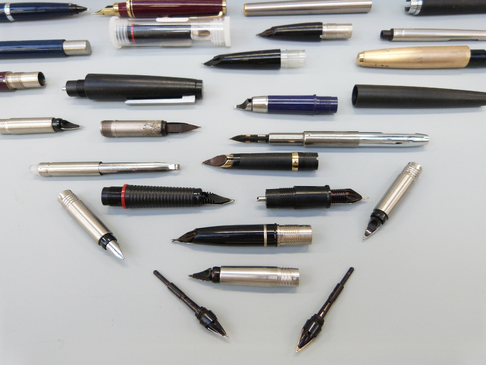 Pen parts and accessories including Parker, - Image 6 of 7