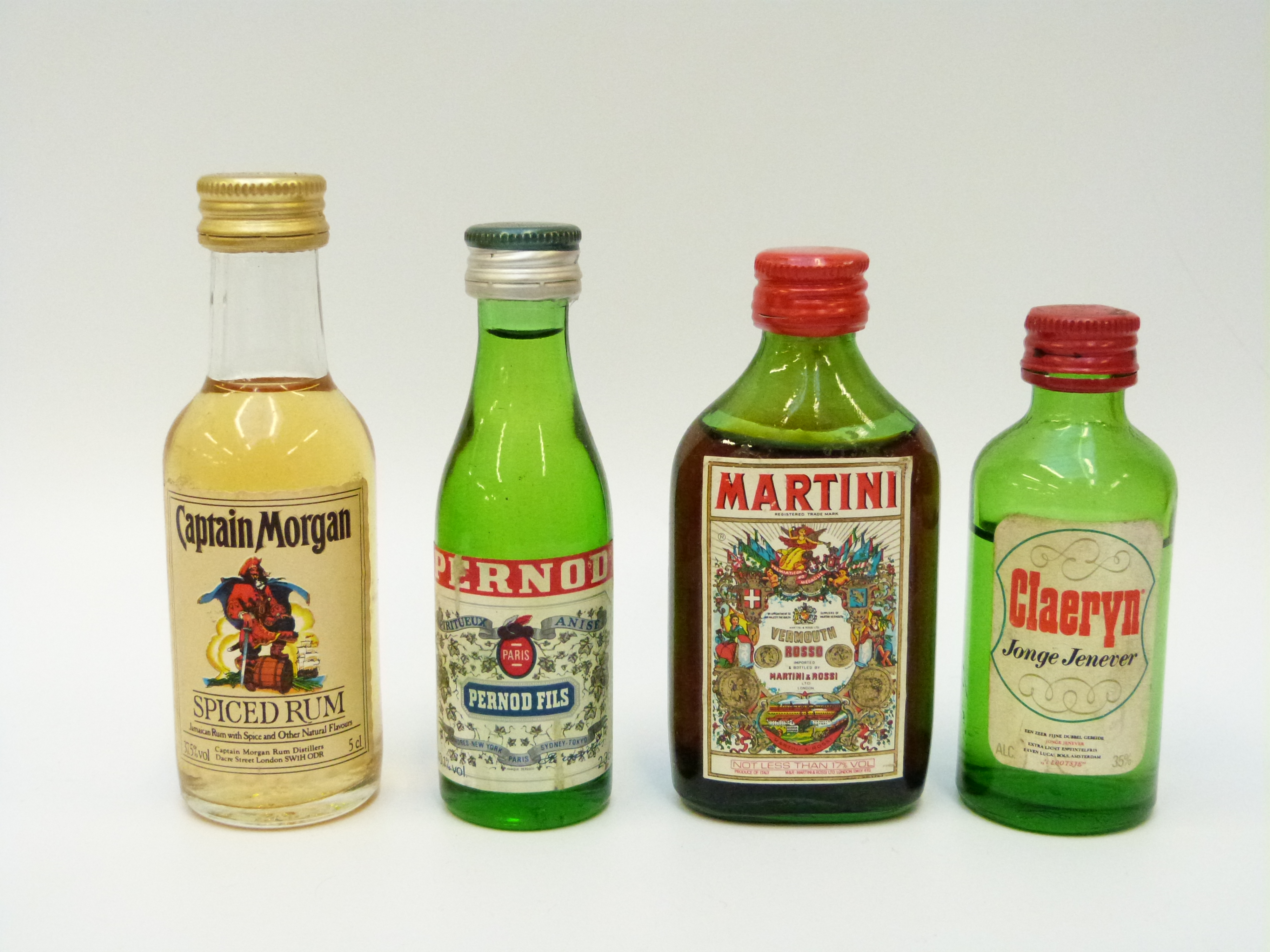Approximately 20 novelty alcohol miniatures including Archers Peach County Schnapps, Remerara rum, - Image 9 of 11