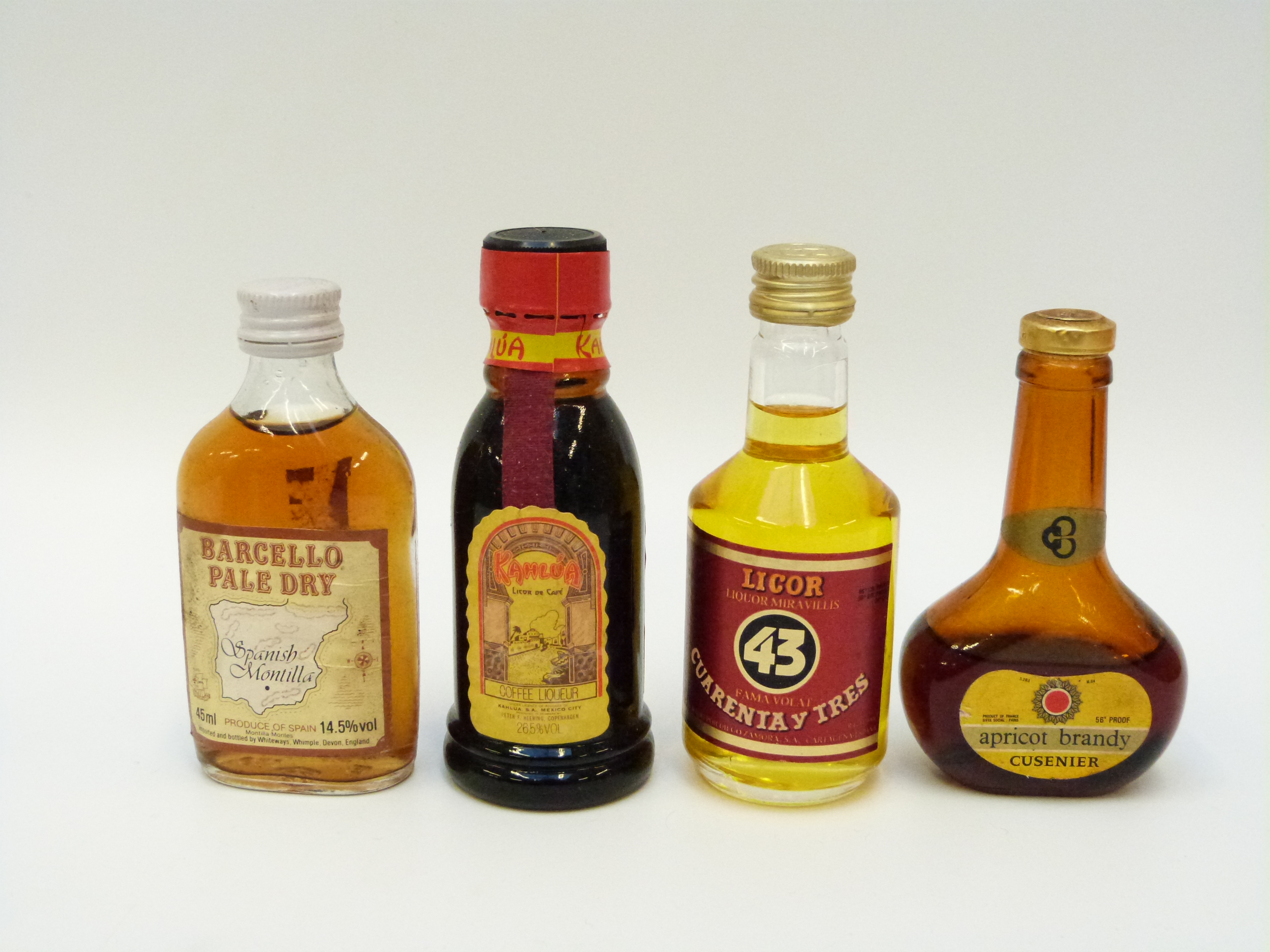 Approximately 20 novelty alcohol miniatures including Archers Peach County Schnapps, Remerara rum, - Image 10 of 11