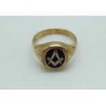 A 9ct gold Masonic signet ring set with blue enamel, 10.