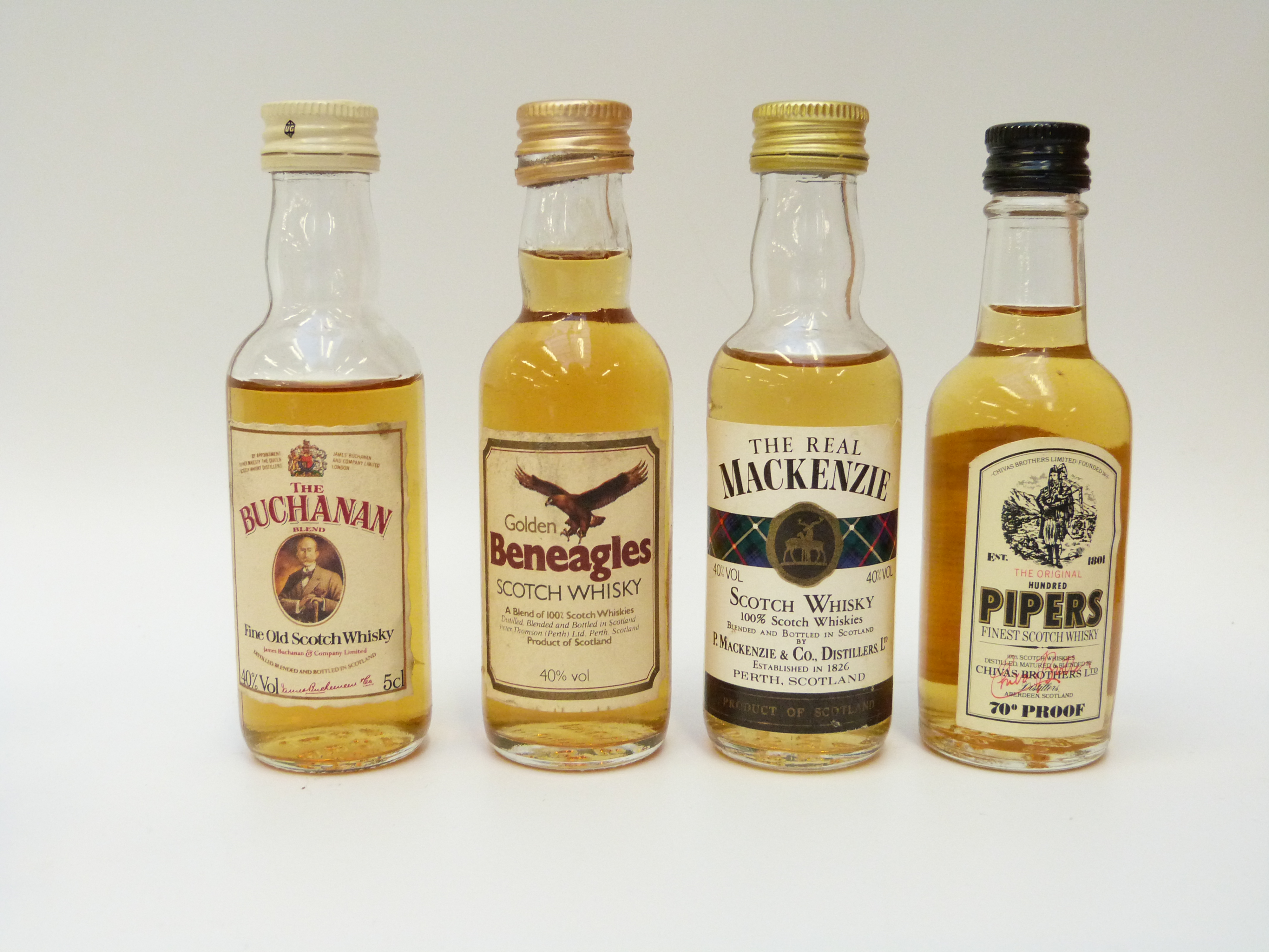 Twenty-two Scotch whisky miniatures including Macleod's 8 year, Dewar's, Dimple, - Image 5 of 8