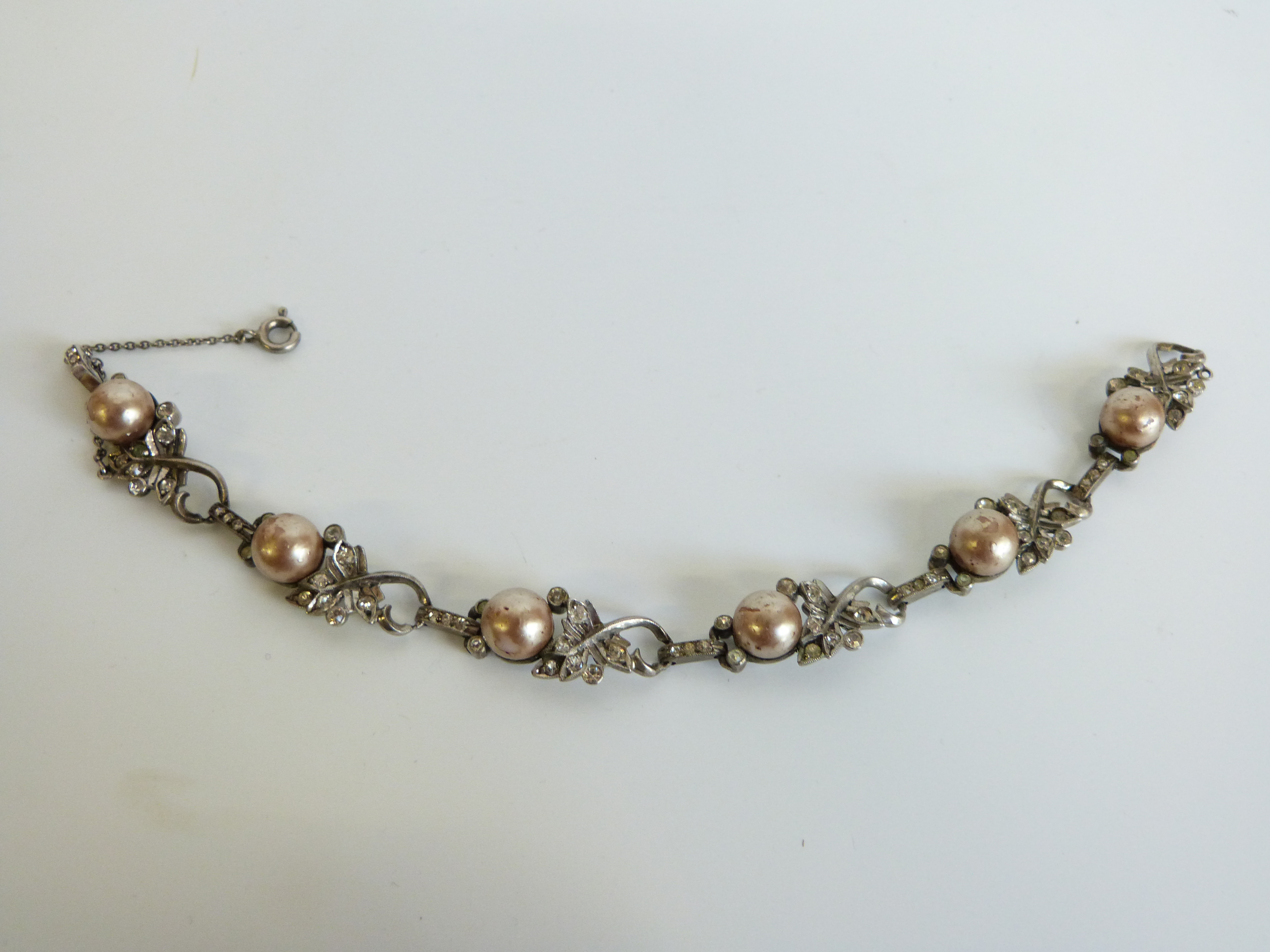 A collection of costume jewellery to include Victorian silver and paste metamorphic brooch with - Image 15 of 17