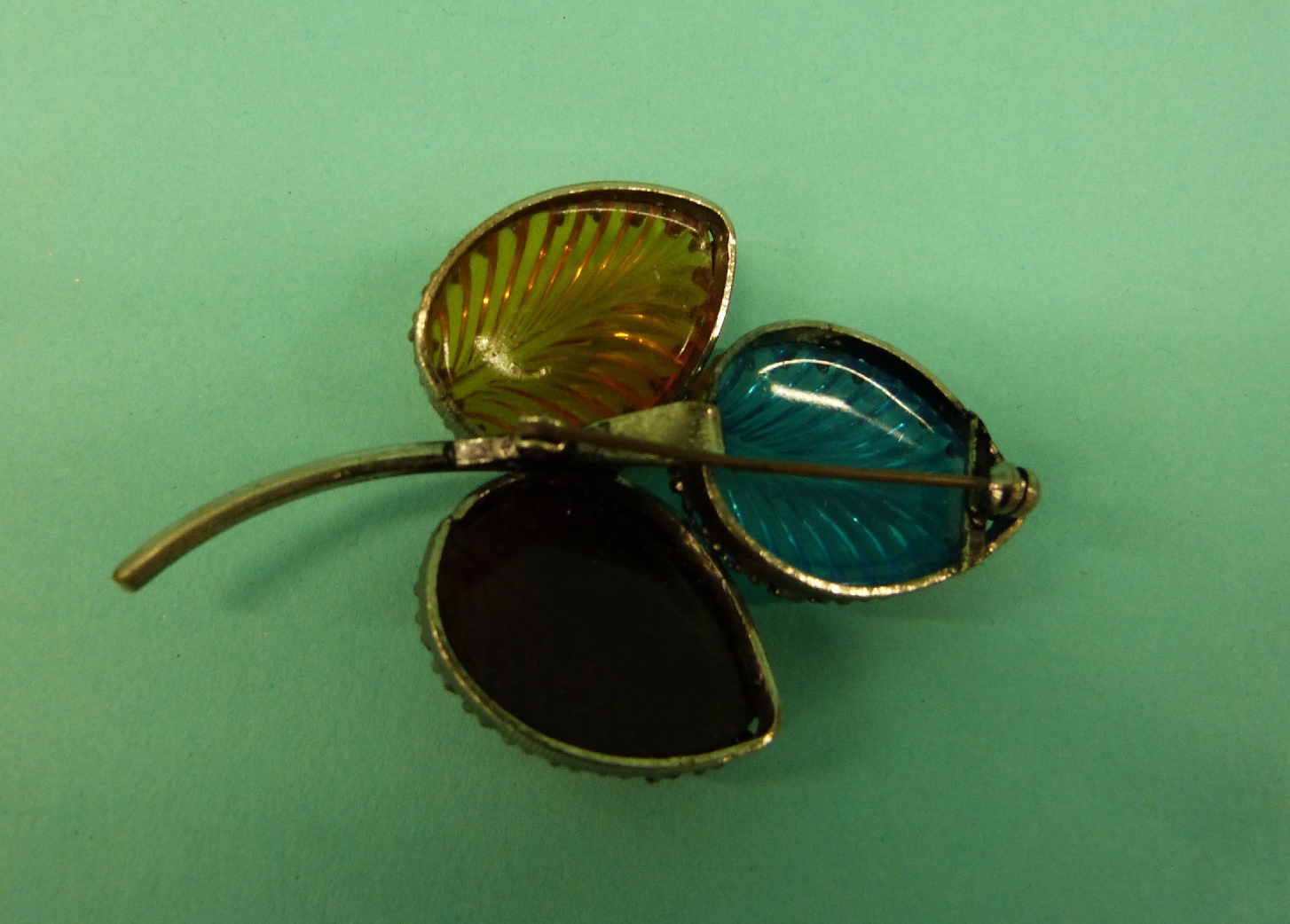 A collection of costume jewellery including modern Chinese items - Image 12 of 13