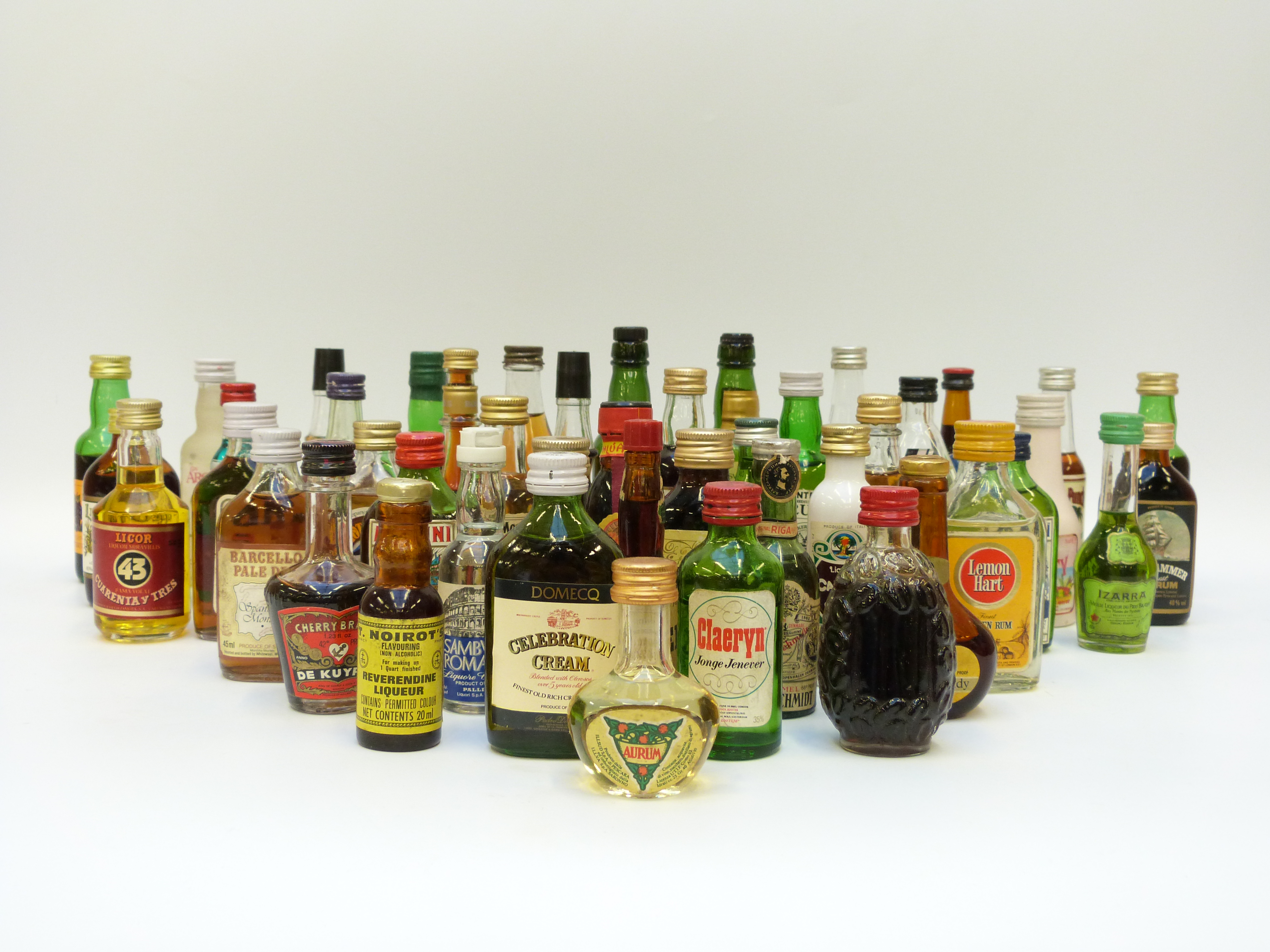 Approximately 20 novelty alcohol miniatures including Archers Peach County Schnapps, Remerara rum, - Image 2 of 11