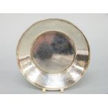 A hallmarked silver shallow dish, Sheffield 1908 maker Lee and Wigfull diameter 10.