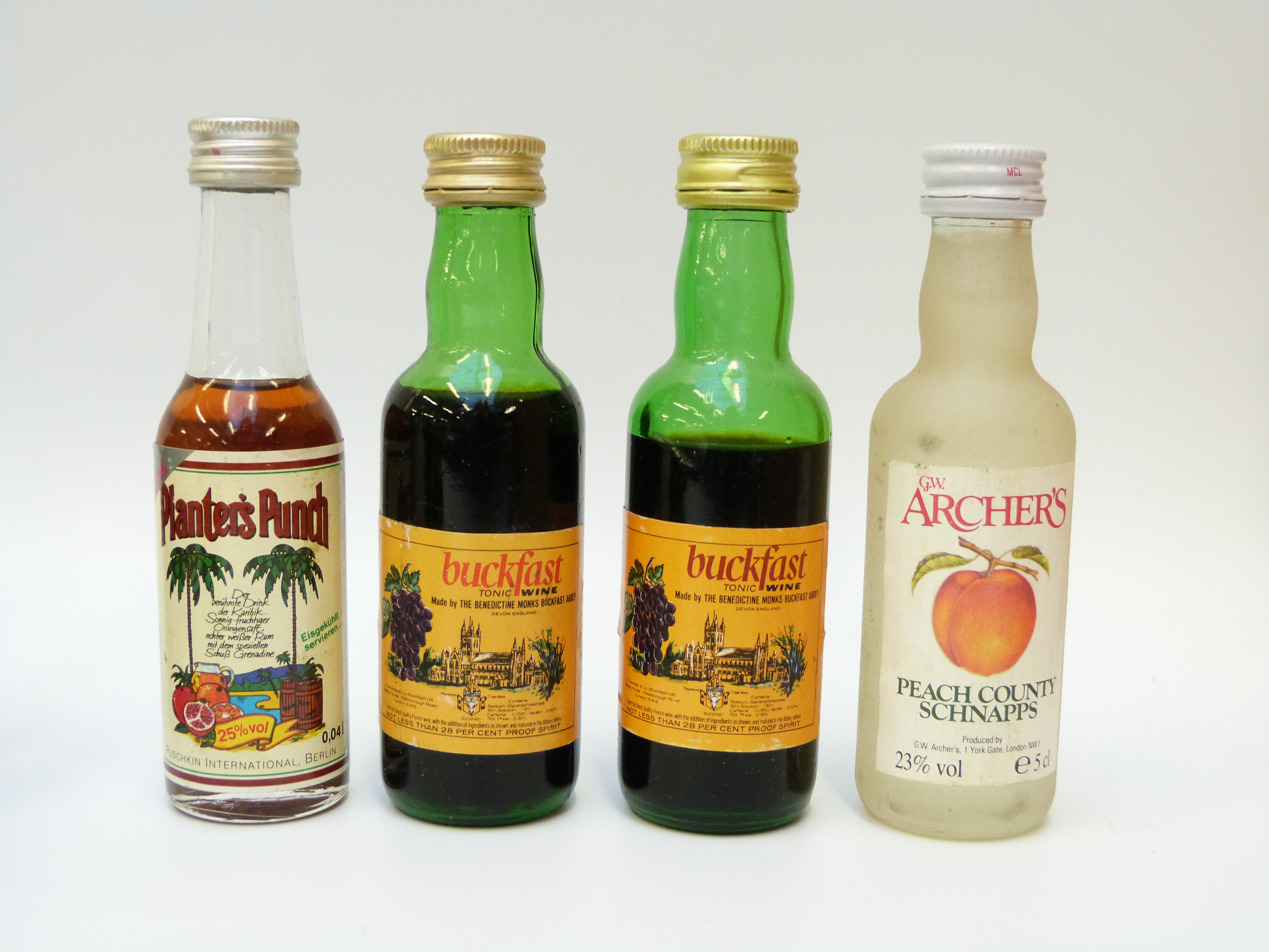 Approximately 20 novelty alcohol miniatures including Archers Peach County Schnapps, Remerara rum, - Image 3 of 11