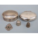 A white metal trinket box marked 925, hallmarked silver and white metal thimbles,