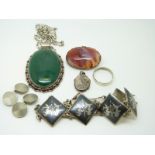 A collection of silver jewellery to include a pendant set with malachite,