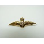 A 9ct gold sweetheart RAF brooch, 4.
