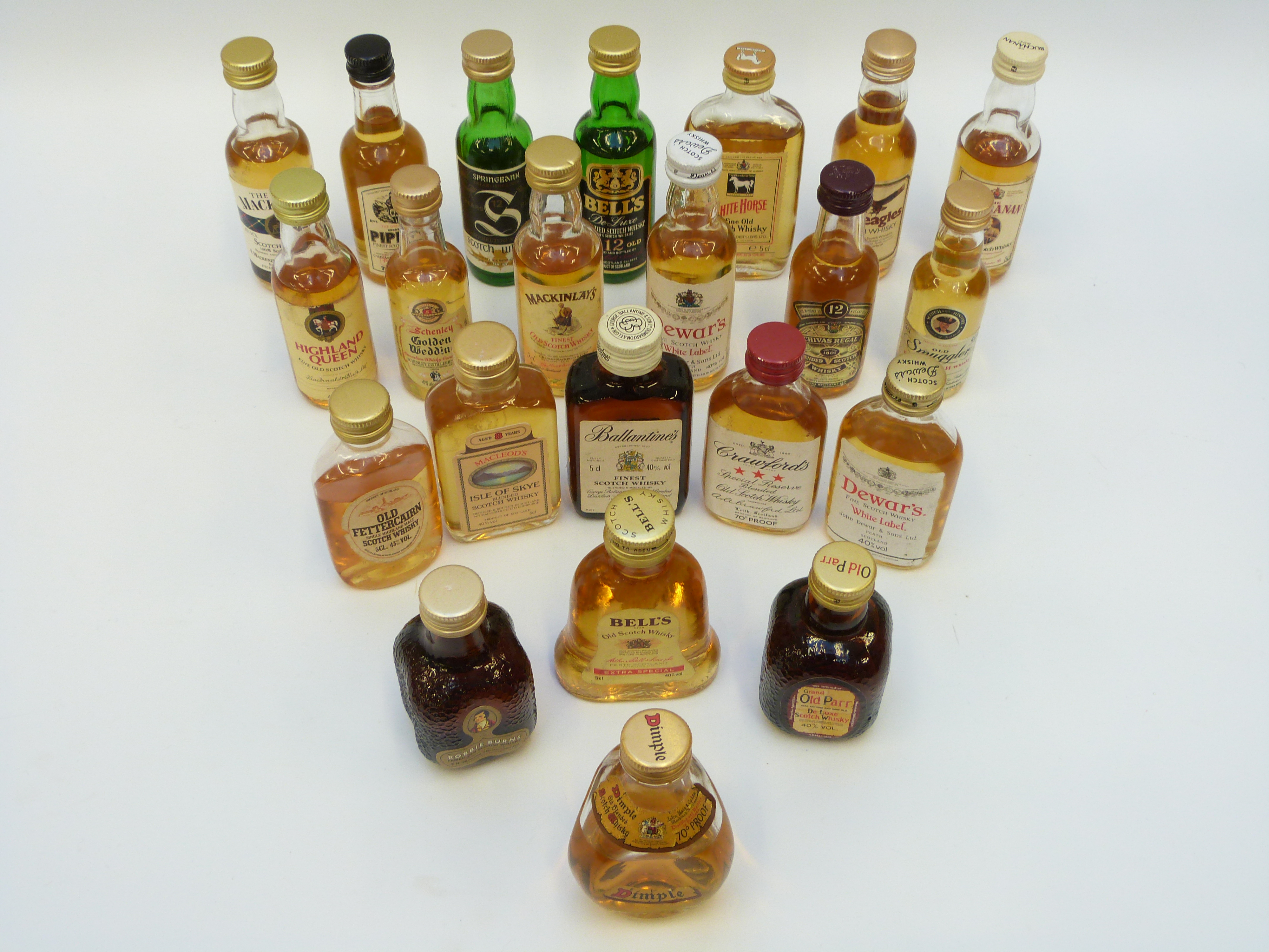 Twenty-two Scotch whisky miniatures including Macleod's 8 year, Dewar's, Dimple, - Image 2 of 8