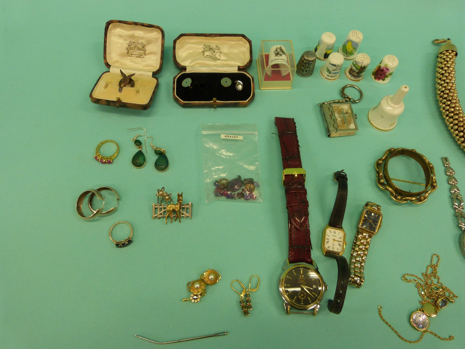 A collection of costume jewellery etc to include two silver rings, - Image 2 of 6